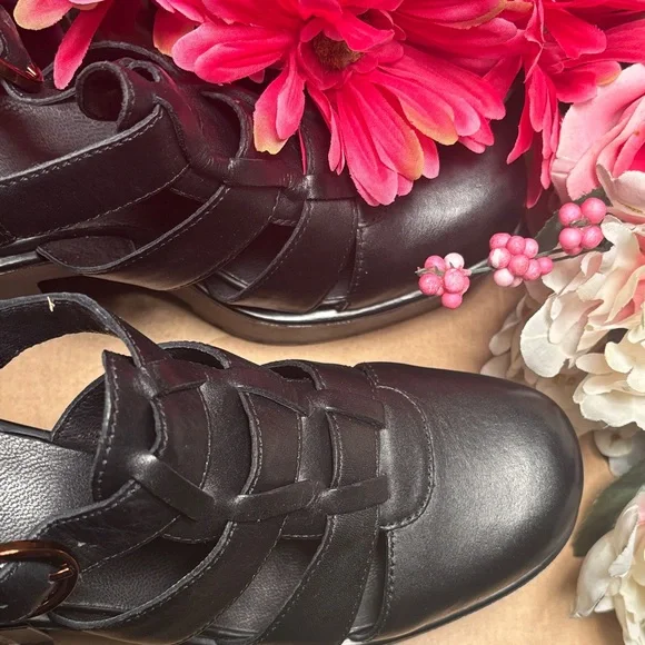 Vagabond Dioon Black Leather Sandal - Picture 4 of 5